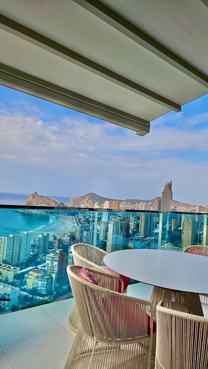 3 soveværelse Penthouse til salg i Benidorm med swimmingpool garage - € 2.350.000 (Ref: 9251902)