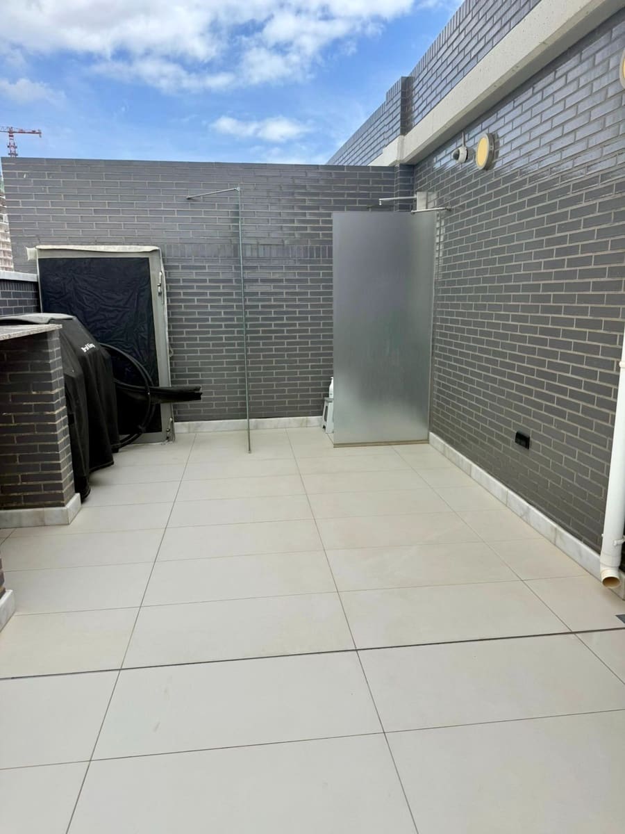 3 soveværelse Penthouse til salg i Benidorm med swimmingpool garage - € 2.350.000 (Ref: 9251902)