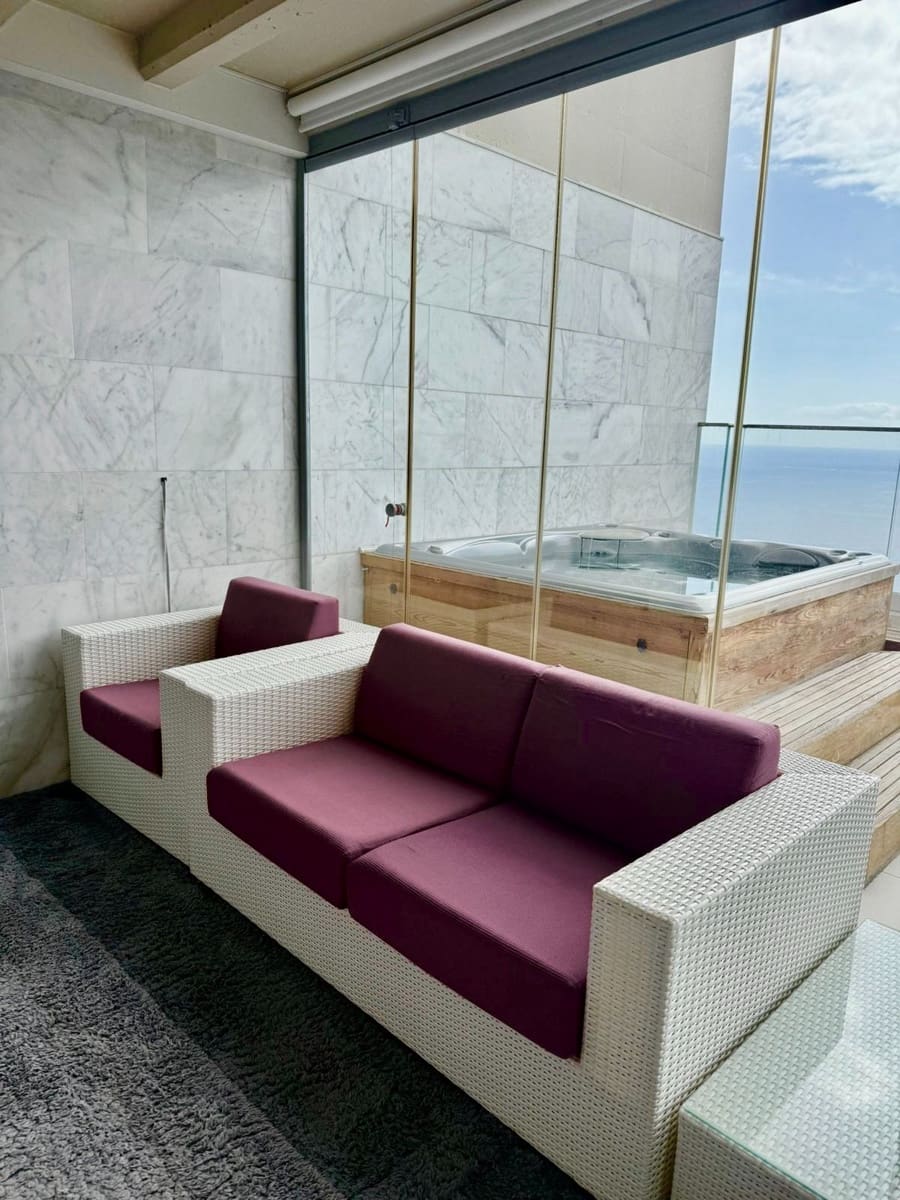 3 soveværelse Penthouse til salg i Benidorm med swimmingpool garage - € 2.350.000 (Ref: 9251902)