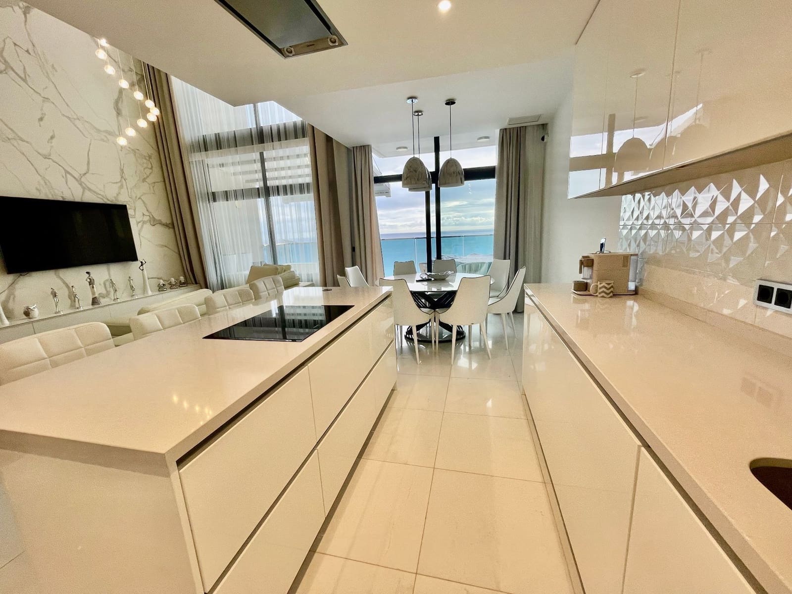 3 soveværelse Penthouse til salg i Benidorm med swimmingpool garage - € 2.350.000 (Ref: 9251902)