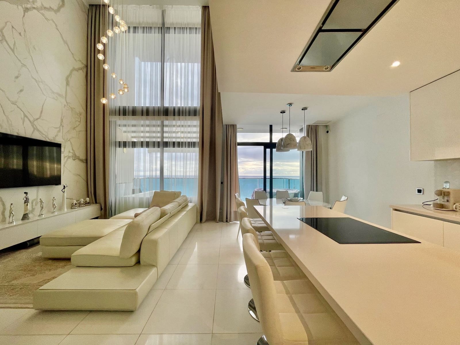 3 soveværelse Penthouse til salg i Benidorm med swimmingpool garage - € 2.350.000 (Ref: 9251902)