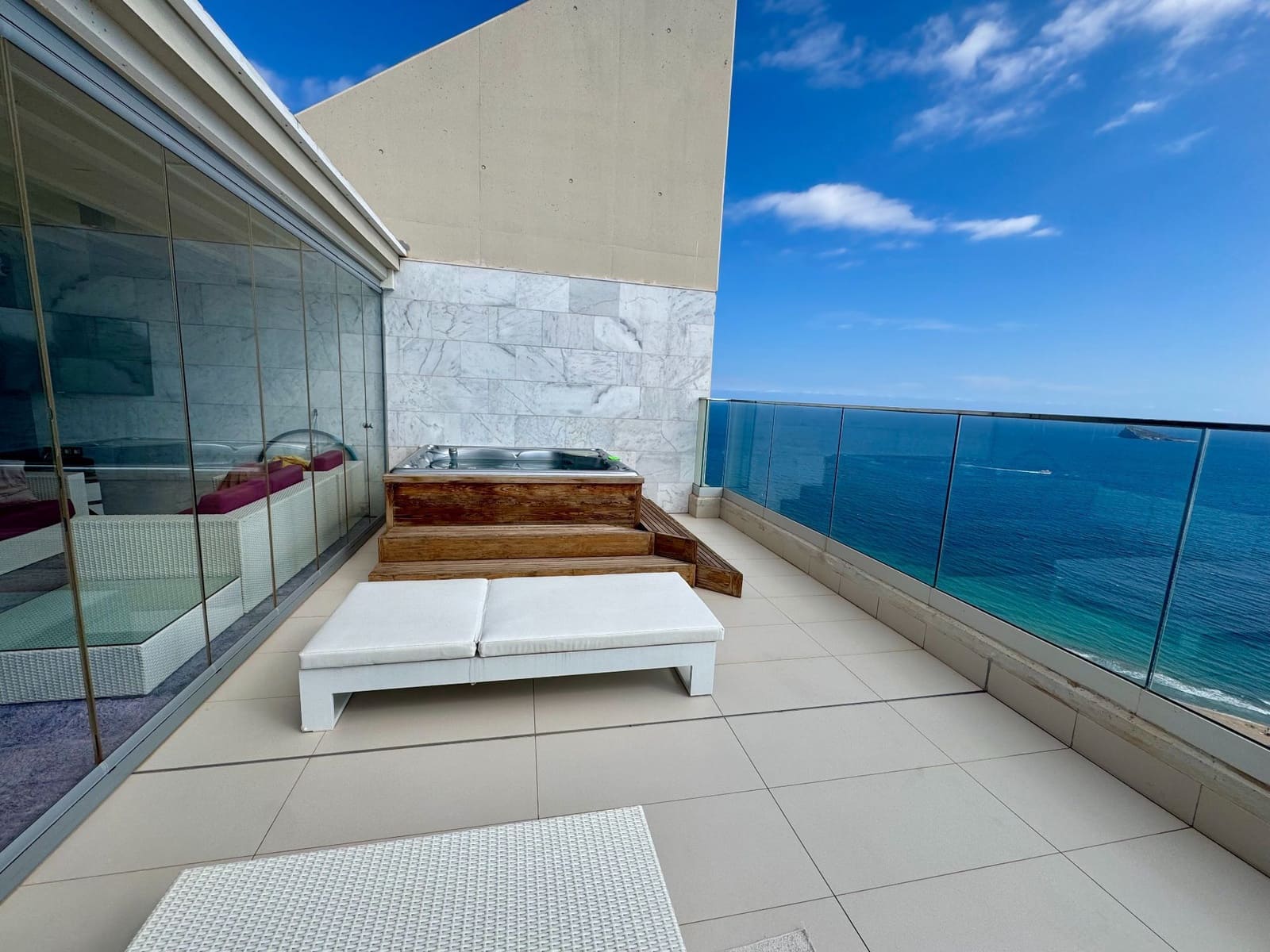 3 soveværelse Penthouse til salg i Benidorm med swimmingpool garage - € 2.350.000 (Ref: 9251902)