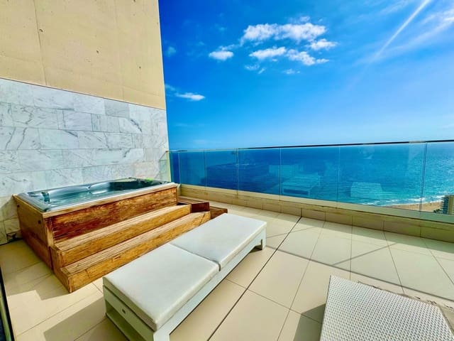 3 soveværelse Penthouse til salg i Playa Poniente, Benidorm med swimmingpool garage - € 2.350.000 (Ref: 9251902)