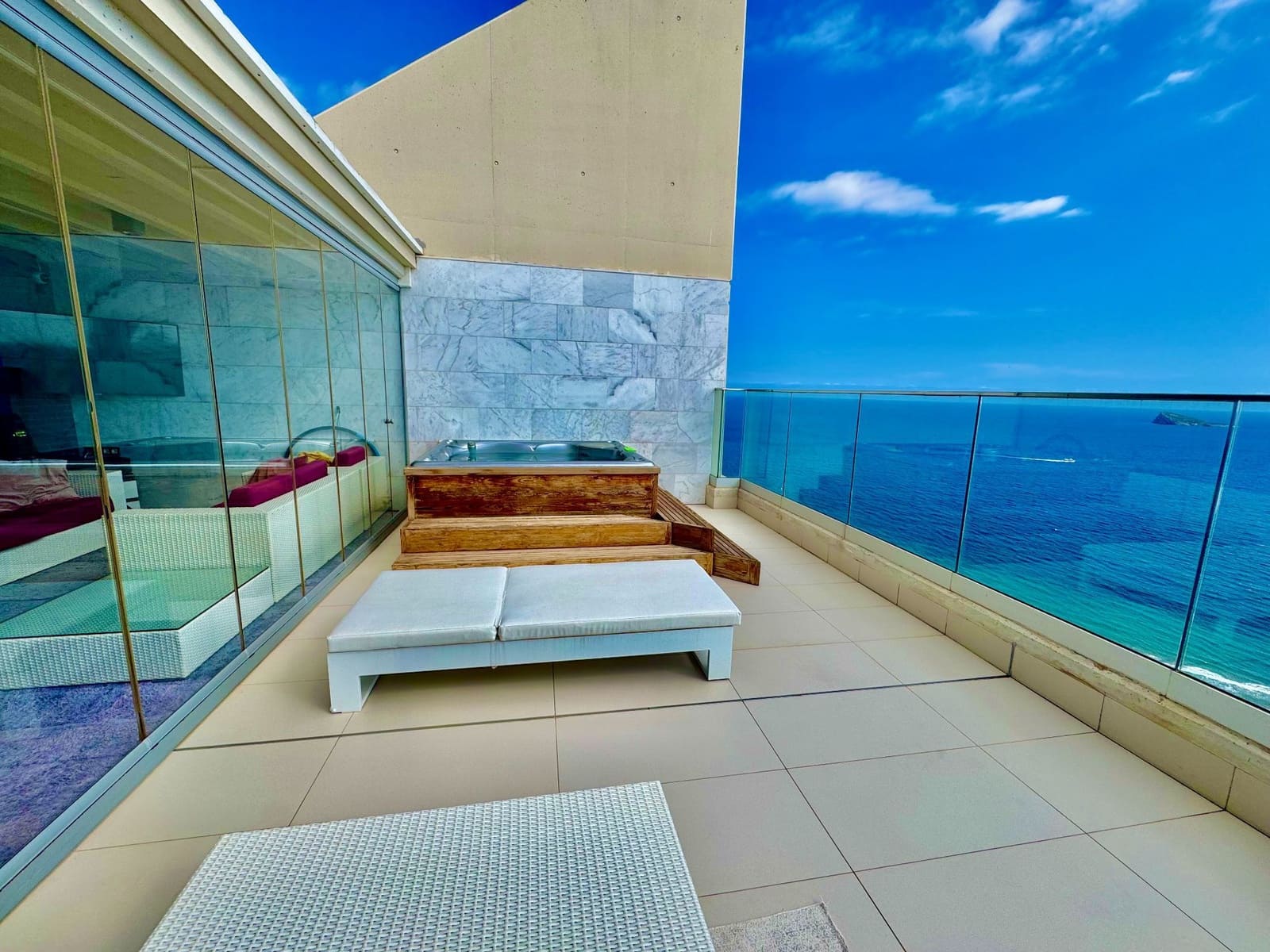 3 soveværelse Penthouse til salg i Benidorm med swimmingpool garage - € 2.350.000 (Ref: 9251902)