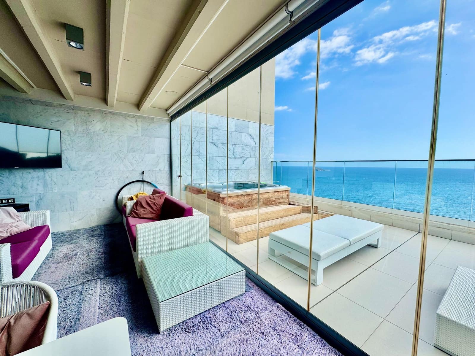 3 soveværelse Penthouse til salg i Benidorm med swimmingpool garage - € 2.350.000 (Ref: 9251902)