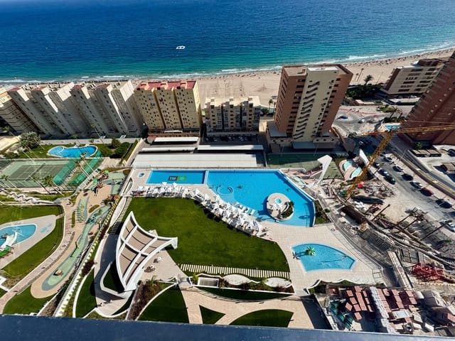 3 bedroom Apartment for sale in Benidorm with pool garage - € 1,998,000 (Ref: 9272136)
