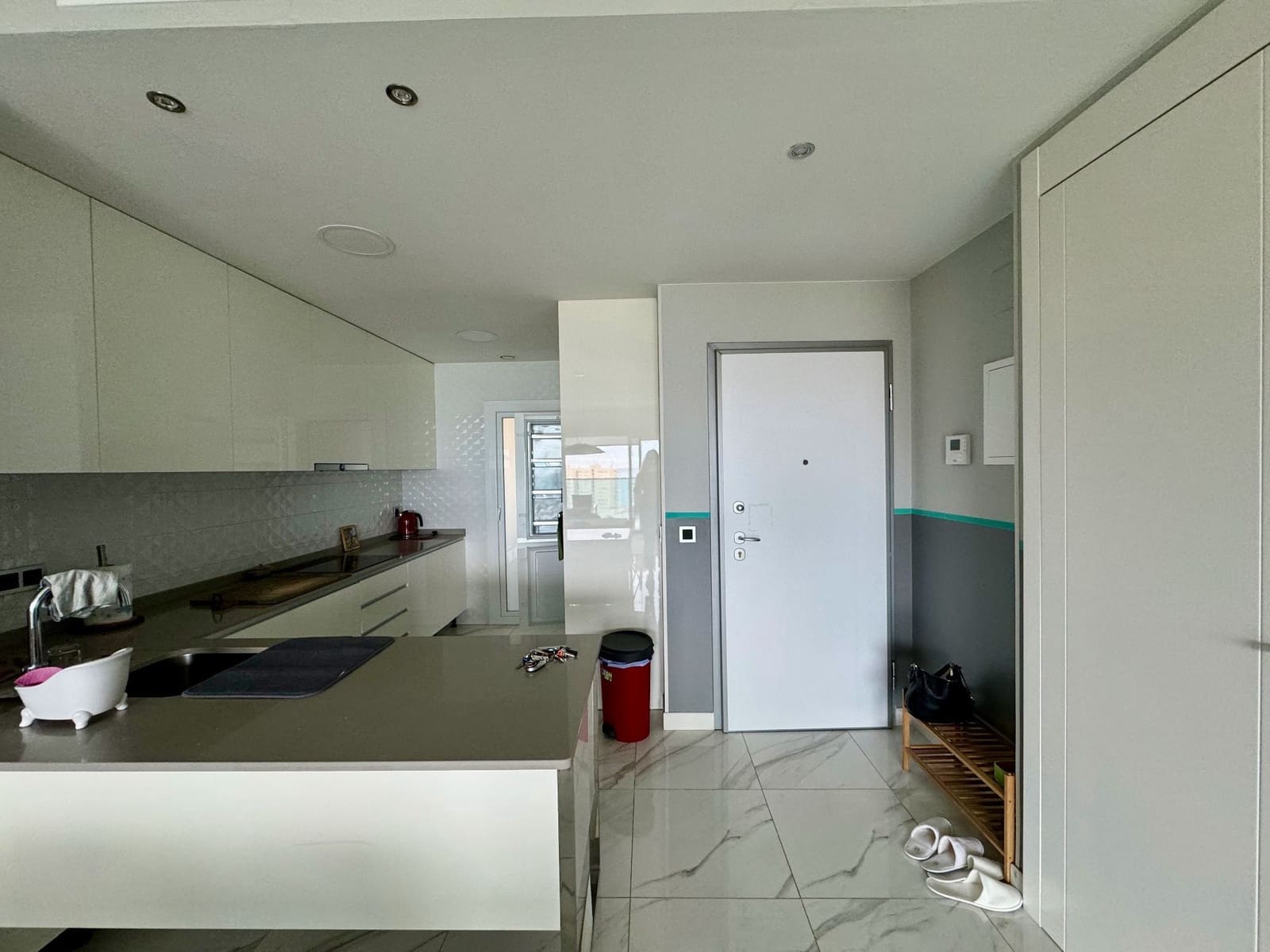 3 Zimmer Apartment zu verkaufen in Benidorm mit Pool Garage - 850.000 € (Ref: 9308282)