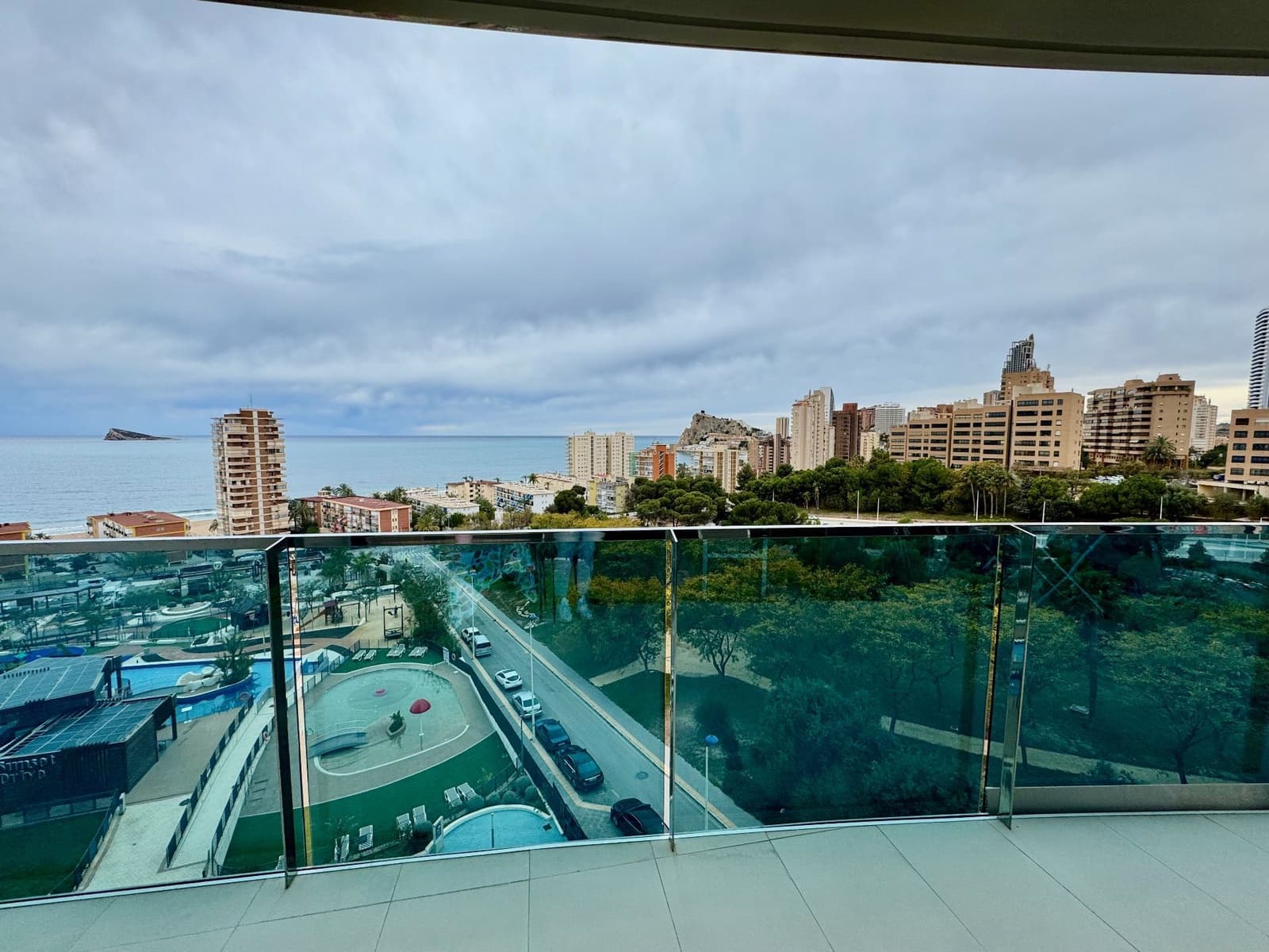3 Zimmer Apartment zu verkaufen in Benidorm mit Pool Garage - 850.000 € (Ref: 9308282)