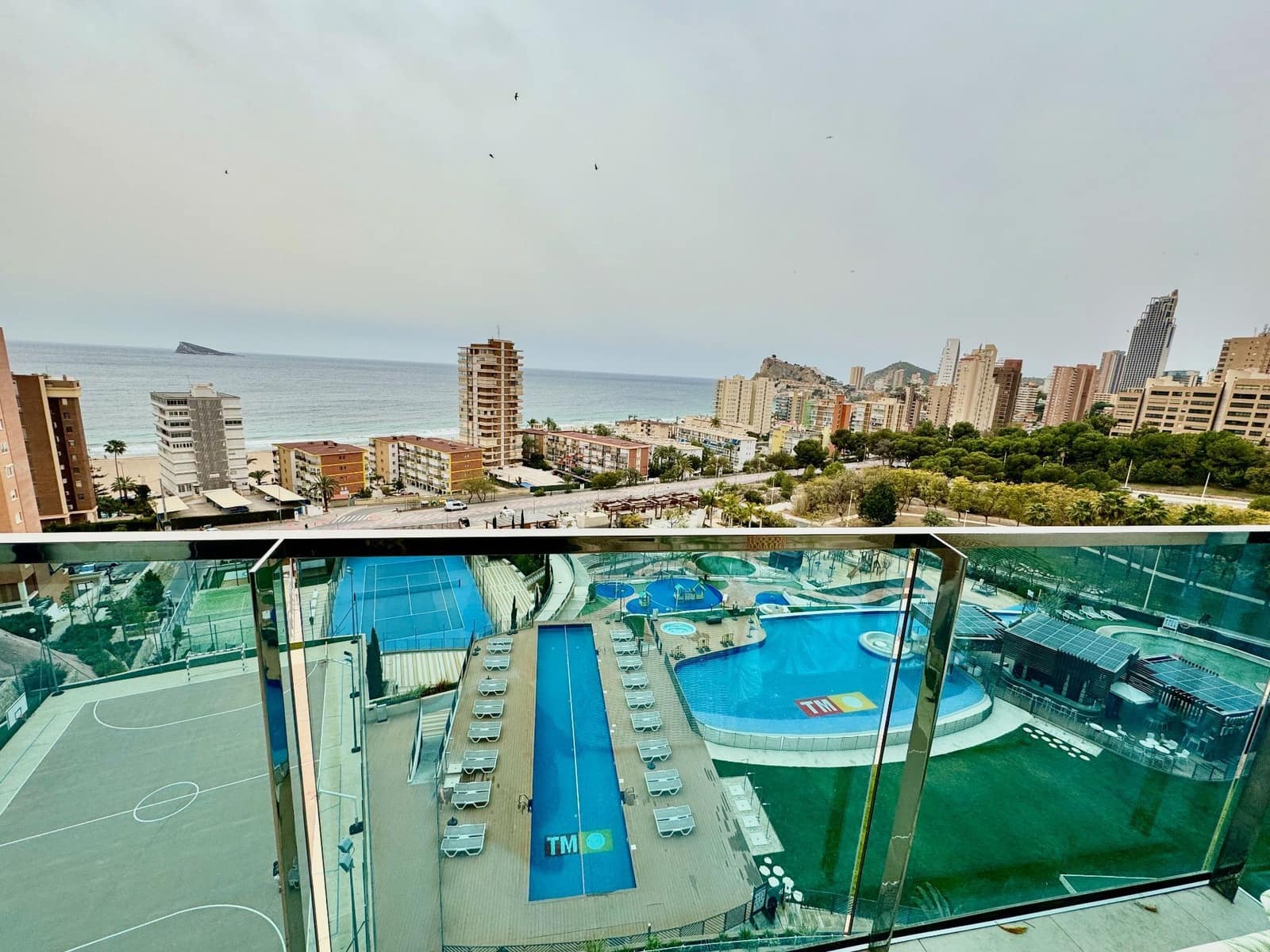 3 Zimmer Apartment zu verkaufen in Benidorm mit Pool Garage - 850.000 € (Ref: 9308282)