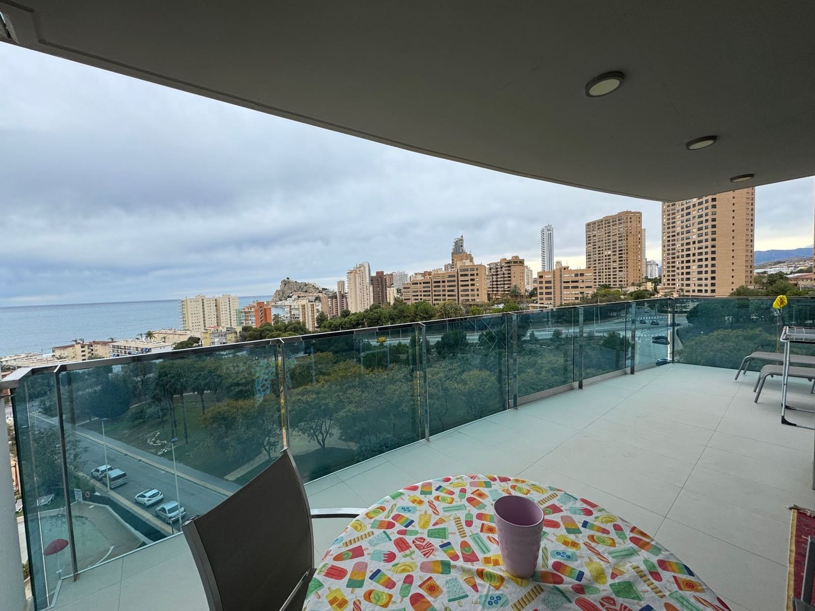 3 Zimmer Apartment zu verkaufen in Benidorm mit Pool Garage - 850.000 € (Ref: 9308282)