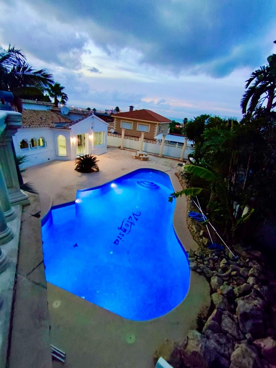 5 Zimmer Villa zu verkaufen in Denia mit Pool Garage - 1.175.000 € (Ref: 9321581)