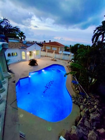 5 Zimmer Villa zu verkaufen in Dénia mit Pool Garage - 1.175.000 € (Ref: 9321581)