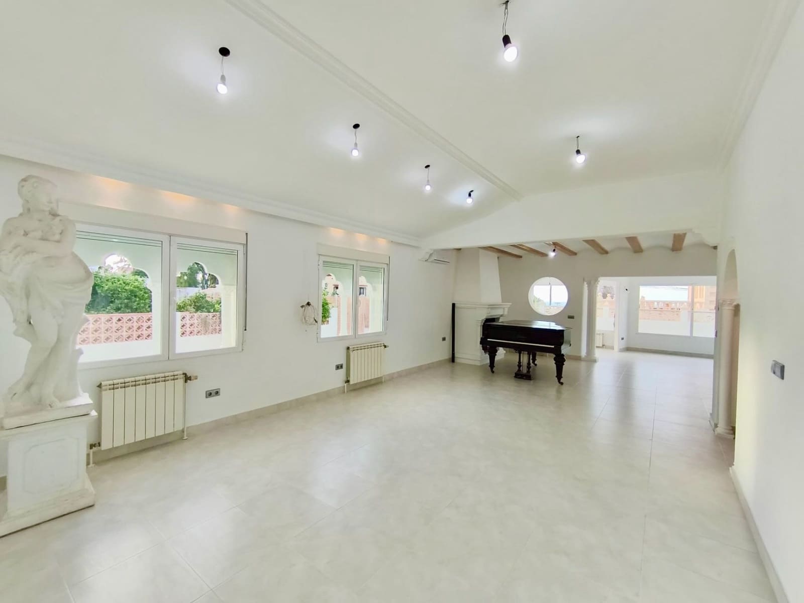 5 Zimmer Villa zu verkaufen in Denia mit Pool Garage - 1.175.000 € (Ref: 9321581)