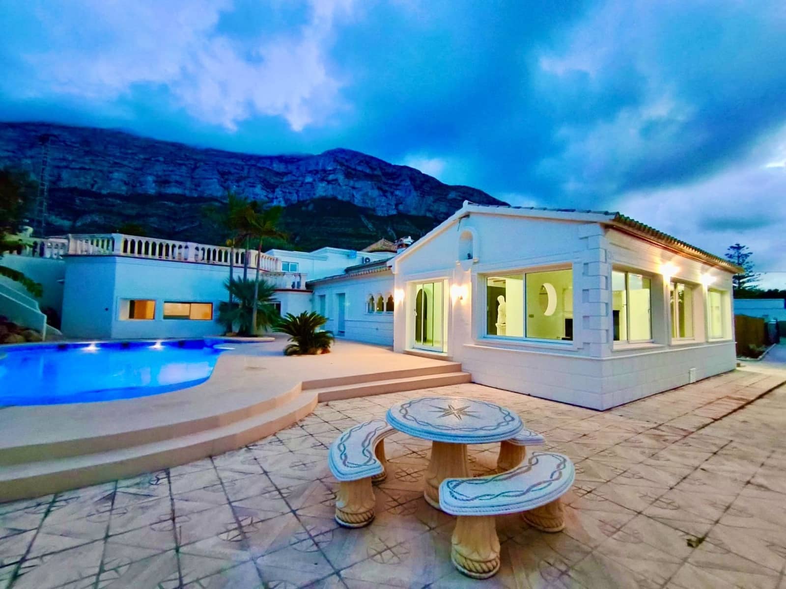 5 Zimmer Villa zu verkaufen in Denia mit Pool Garage - 1.175.000 € (Ref: 9321581)