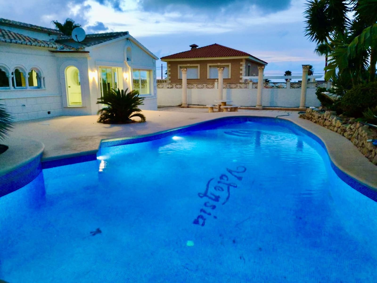 5 Zimmer Villa zu verkaufen in Denia mit Pool Garage - 1.175.000 € (Ref: 9321581)