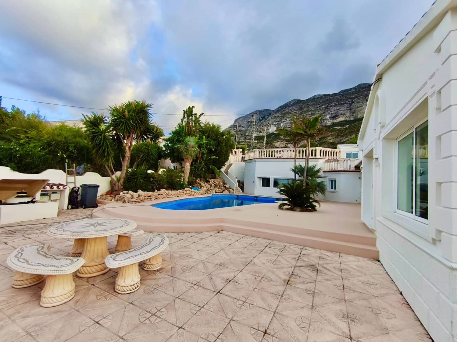 5 Zimmer Villa zu verkaufen in Denia mit Pool Garage - 1.175.000 € (Ref: 9321581)