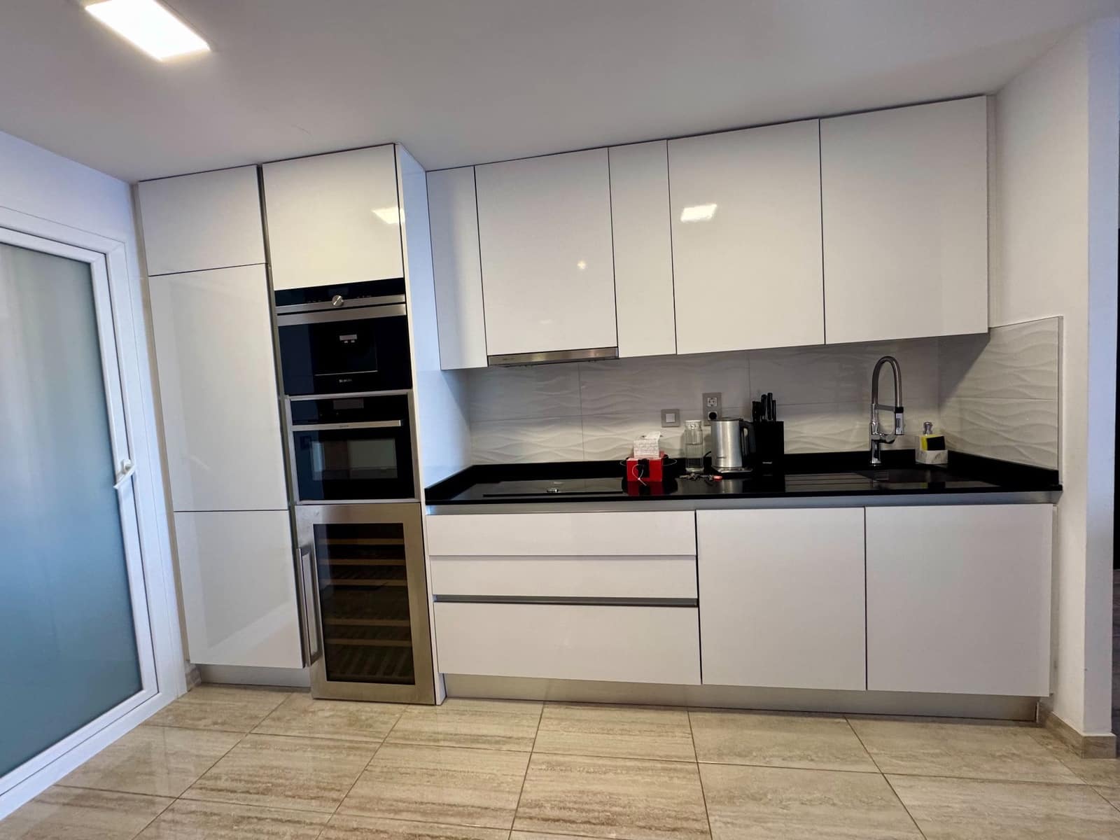 2 makuuhuone Huoneisto myytävänä paikassa Benidorm mukana uima-altaan 
autotalli - 790 000 € (Ref: 9344402)