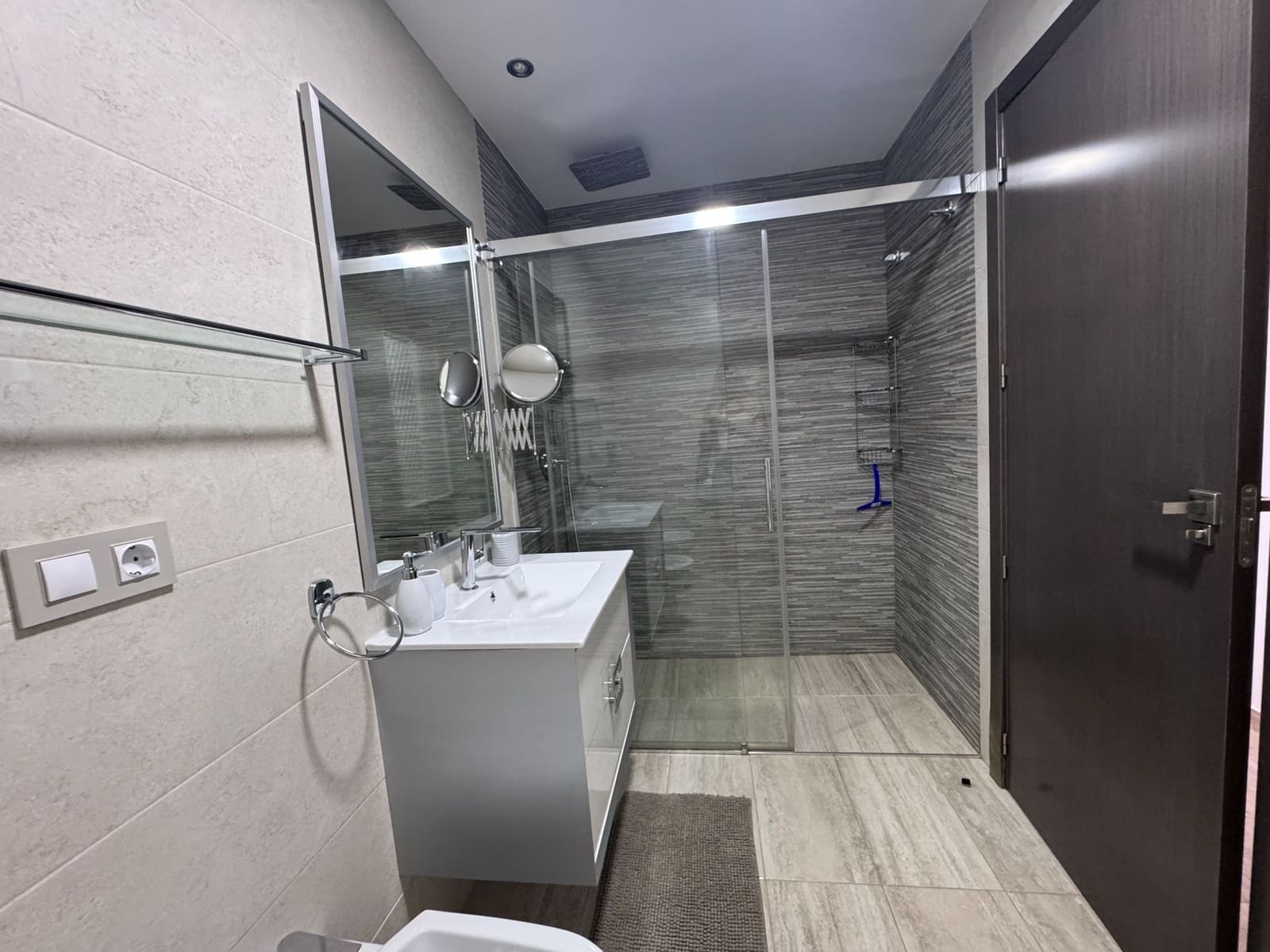 2 makuuhuone Huoneisto myytävänä paikassa Benidorm mukana uima-altaan 
autotalli - 790 000 € (Ref: 9344402)