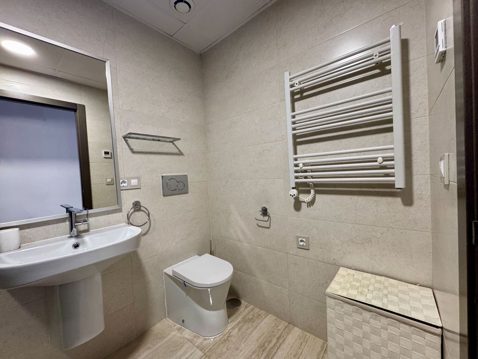 2 makuuhuone Huoneisto myytävänä paikassa Benidorm mukana uima-altaan 
autotalli - 790 000 € (Ref: 9344402)