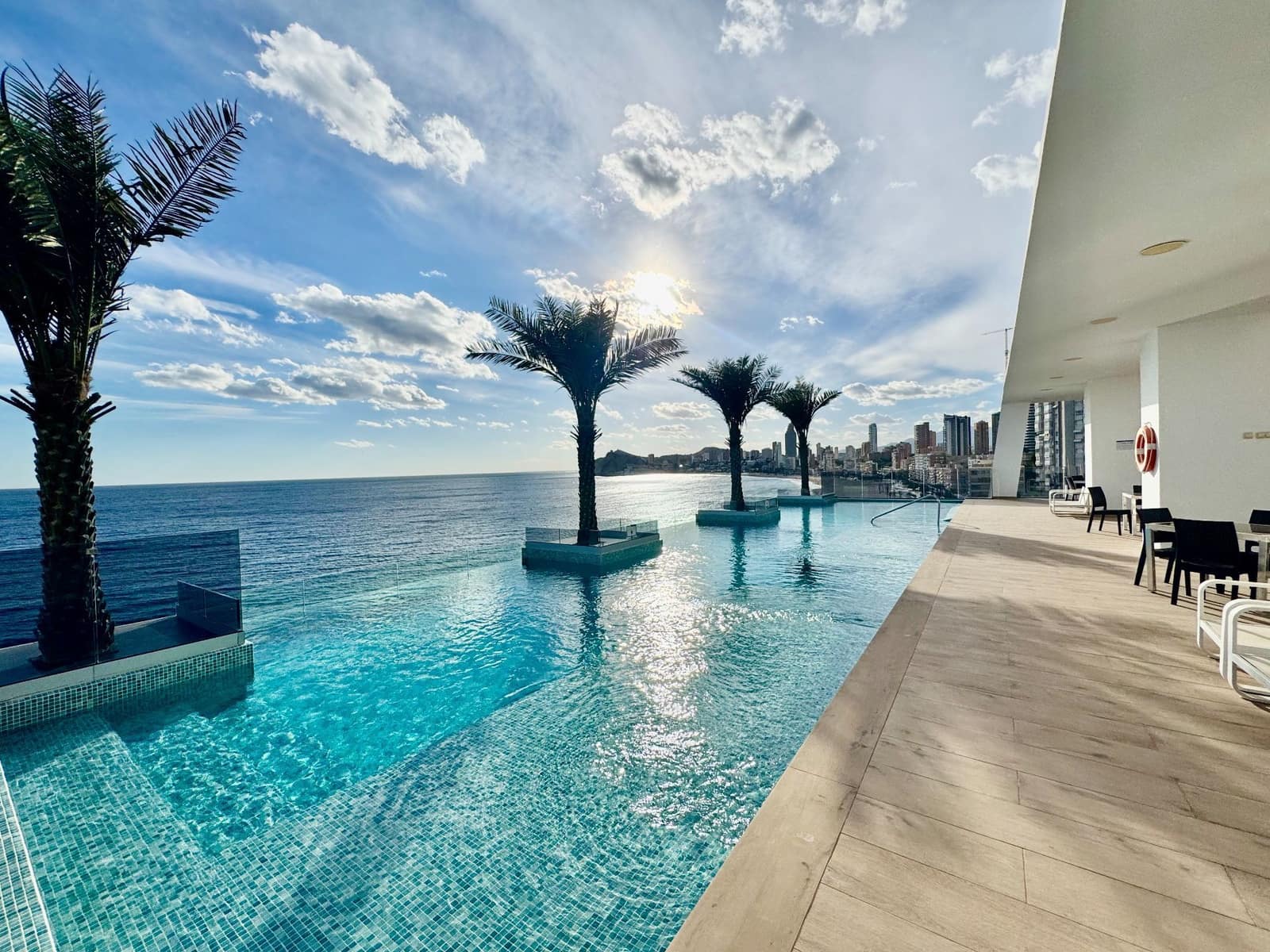 2 makuuhuone Huoneisto myytävänä paikassa Benidorm mukana uima-altaan 
autotalli - 790 000 € (Ref: 9344402)