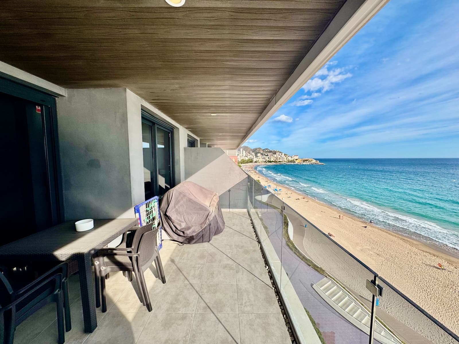 2 makuuhuone Huoneisto myytävänä paikassa Benidorm mukana uima-altaan 
autotalli - 790 000 € (Ref: 9344402)