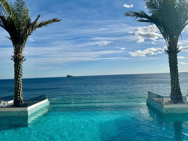 2 makuuhuone Huoneisto myytävänä paikassa Playa Poniente, Benidorm mukana uima-altaan 
autotalli - 790 000 € (Ref: 9344402)