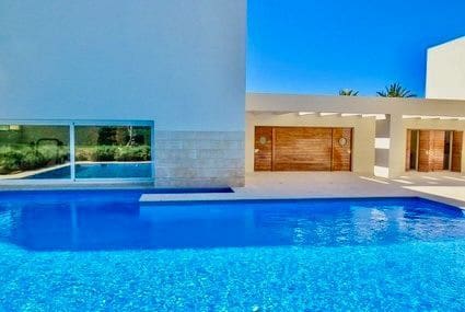 Chalet de 4 habitaciones en Dénia en venta con piscina garaje - 4.500.000 € (Ref: 9385181)