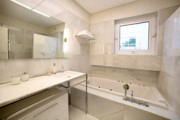 Chalet de 4 habitaciones en Dénia en venta con piscina garaje - 4.500.000 € (Ref: 9385181)