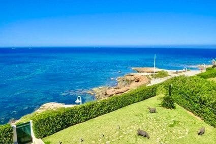 Chalet de 4 habitaciones en Dénia en venta con piscina garaje - 4.500.000 € (Ref: 9385181)