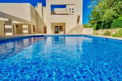 Chalet de 4 habitaciones en Dénia en venta con piscina garaje - 4.500.000 € (Ref: 9385181)