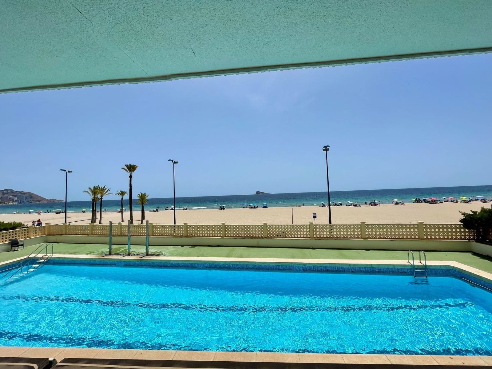 4 sypialnia Apartament na sprzedaż w Benidorm z basenem garażem - 950 000 € (Ref: 9465435)