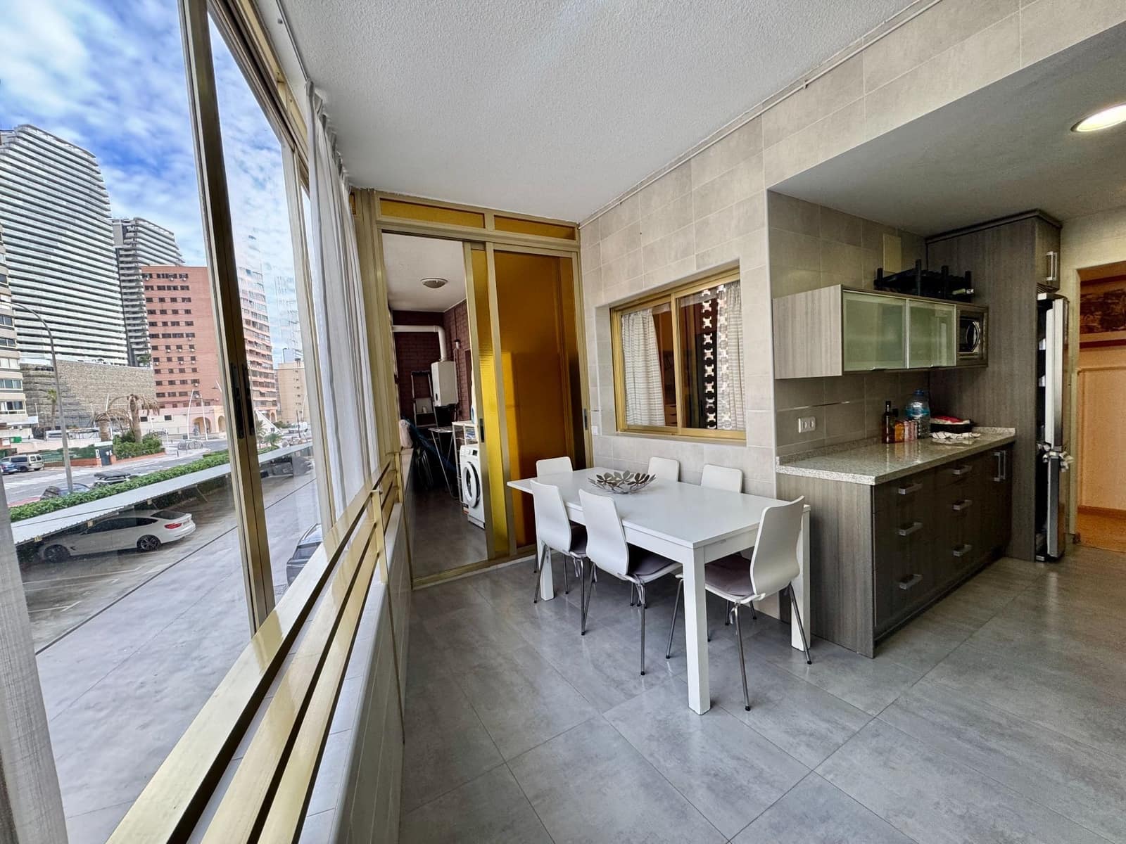 4 sypialnia Apartament na sprzedaż w Benidorm z basenem garażem - 950 000 € (Ref: 9465435)