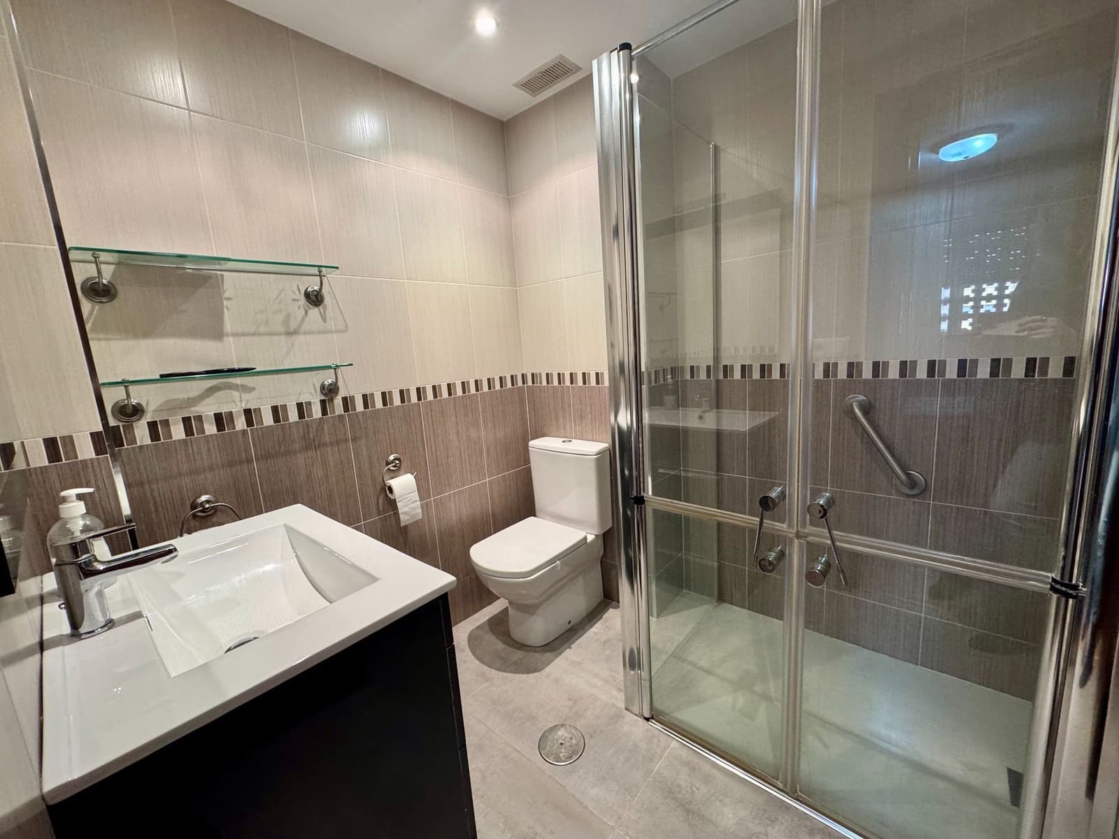 4 sypialnia Apartament na sprzedaż w Benidorm z basenem garażem - 950 000 € (Ref: 9465435)