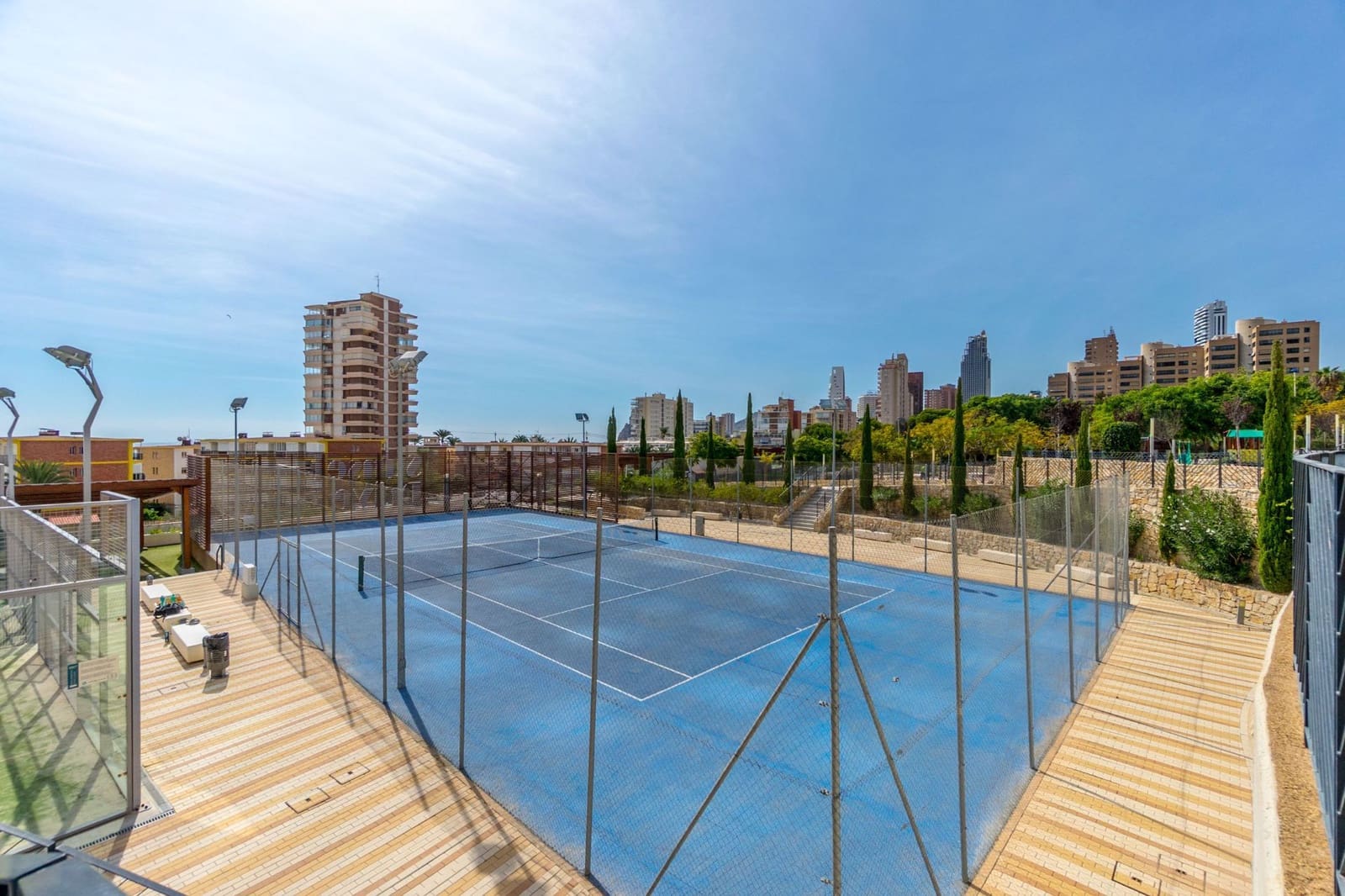 2 sypialnia Apartament na sprzedaż w Benidorm z basenem garażem - 590 000 € (Ref: 9472266)