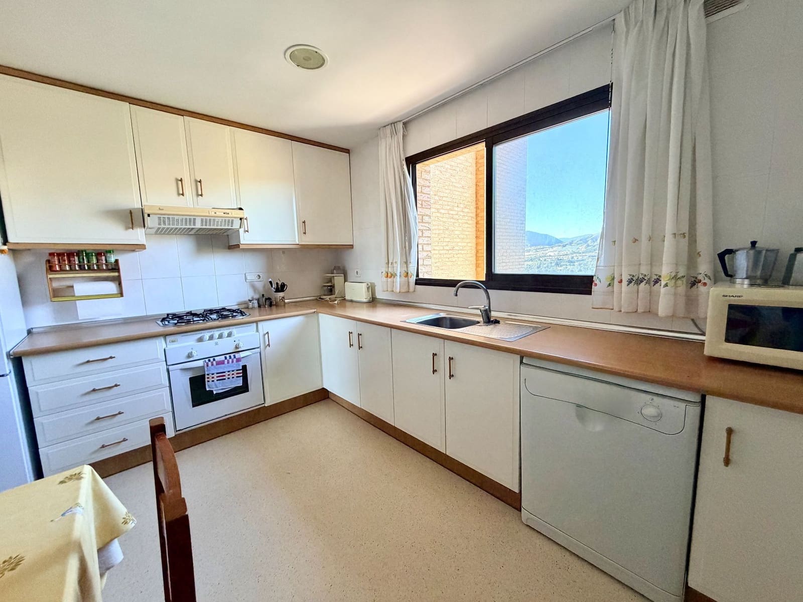 4 chambre Appartement à vendre à Benidorm avec piscine garage - 625 000 € (Ref: 9611145)