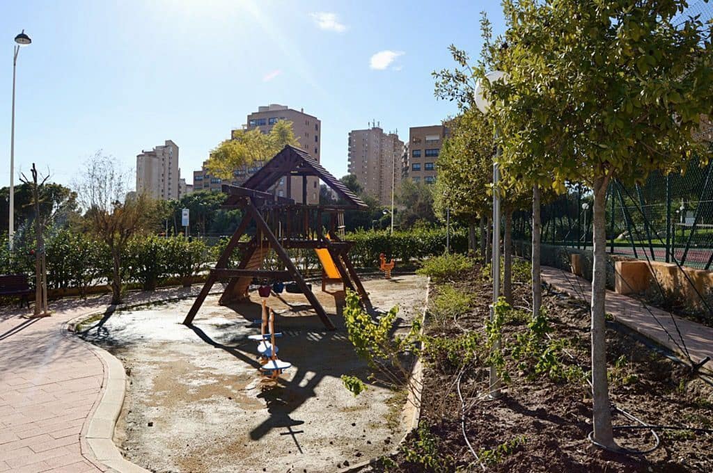 4 chambre Appartement à vendre à Benidorm avec piscine garage - 625 000 € (Ref: 9611145)