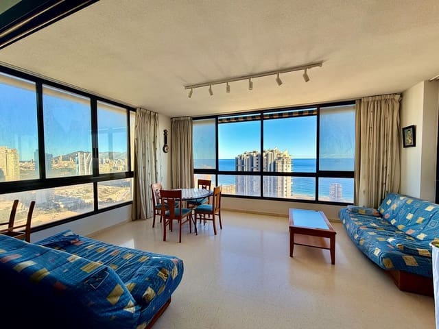 Apartamento de 4 habitaciones en Benidorm en venta con piscina garaje - 585.000 € (Ref: 9611145)