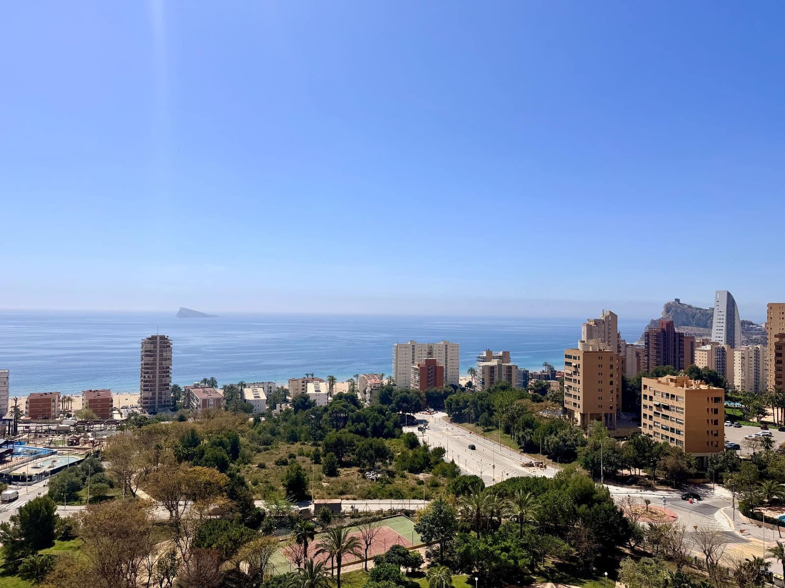 2 soveværelse Lejlighed til salg i Benidorm med swimmingpool garage - € 520.000 (Ref: 9670093)