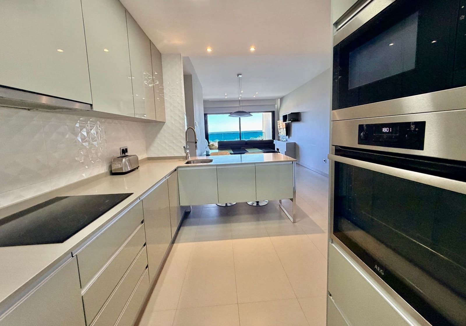 2 sovrum Lägenhet till salu i Benidorm med pool garage - 570 000 € (Ref: 9780191)