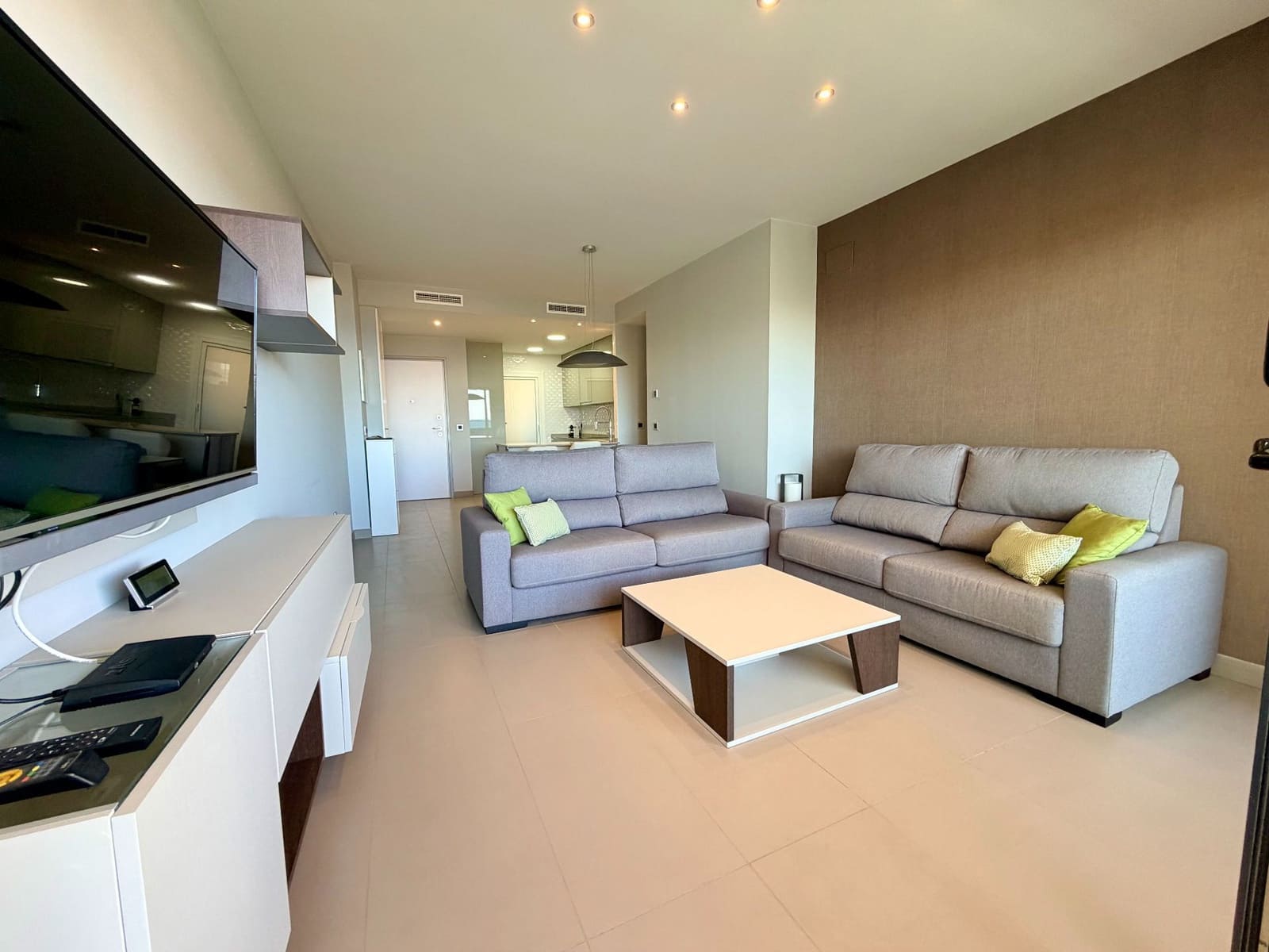 2 sovrum Lägenhet till salu i Benidorm med pool garage - 570 000 € (Ref: 9780191)