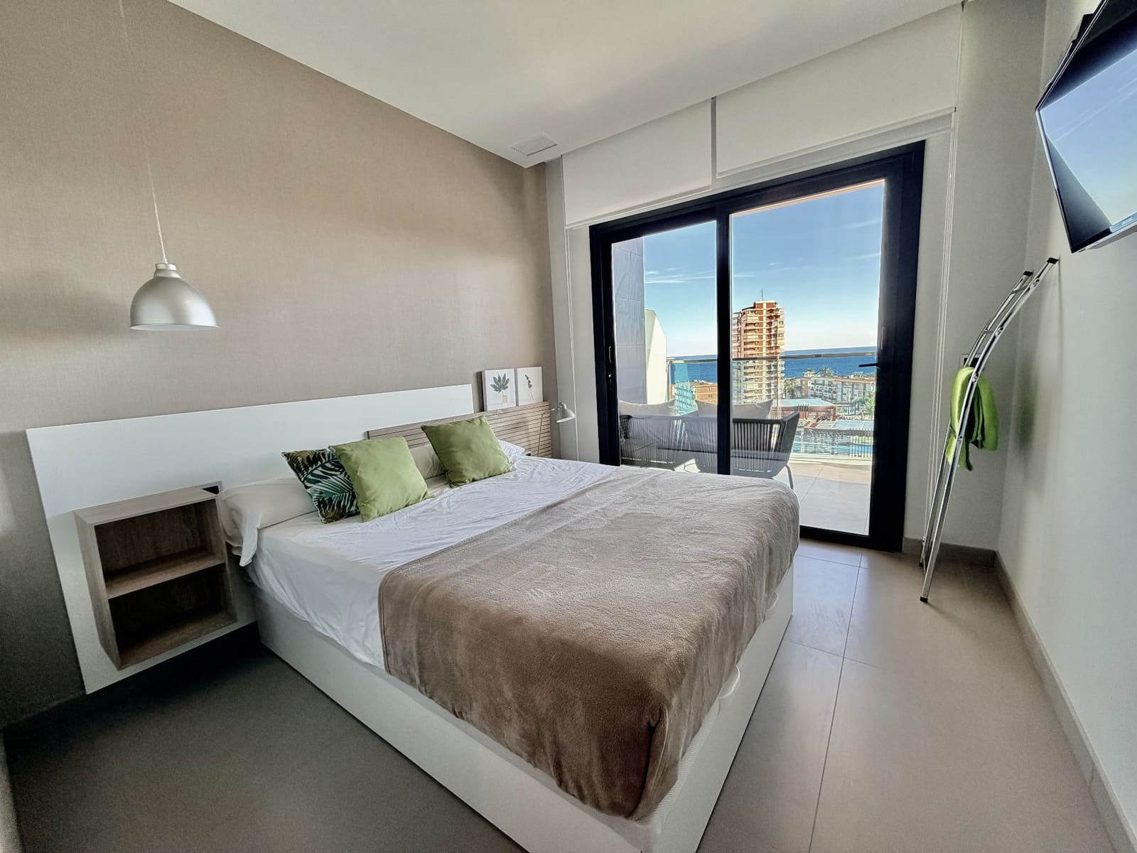 2 sovrum Lägenhet till salu i Benidorm med pool garage - 570 000 € (Ref: 9780191)