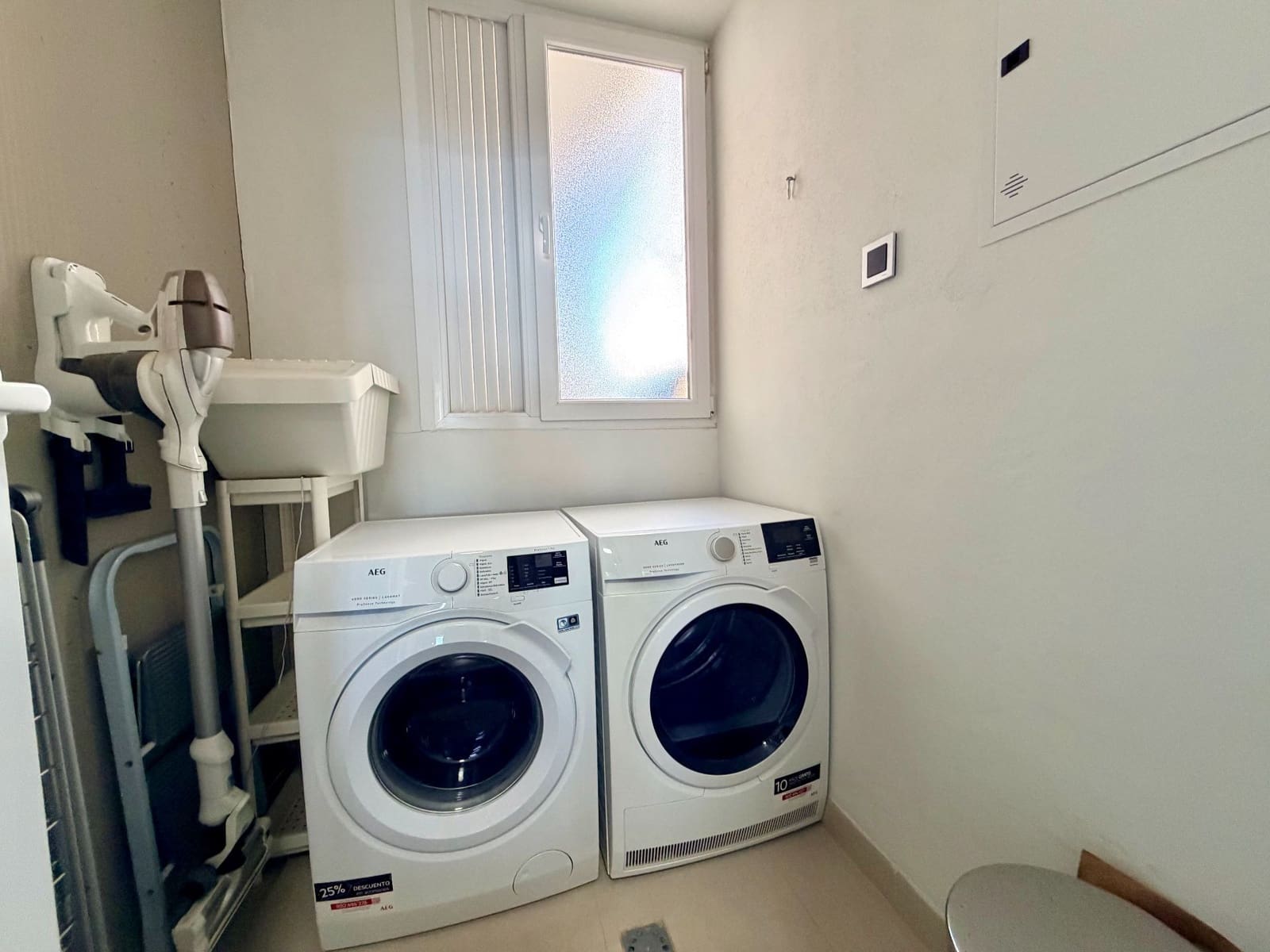 2 sovrum Lägenhet till salu i Benidorm med pool garage - 570 000 € (Ref: 9780191)