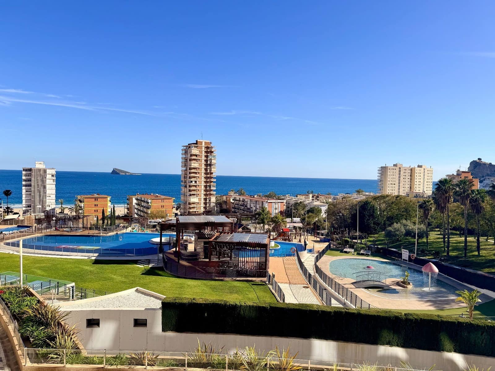2 sovrum Lägenhet till salu i Benidorm med pool garage - 570 000 € (Ref: 9780191)