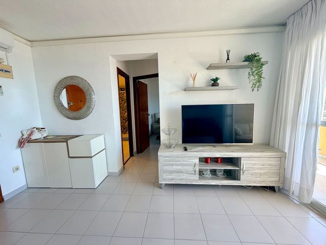 1 makuuhuone Huoneisto myytävänä paikassa Playa Poniente, Benidorm mukana uima-altaan - 380 000 € (Ref: 9788050)