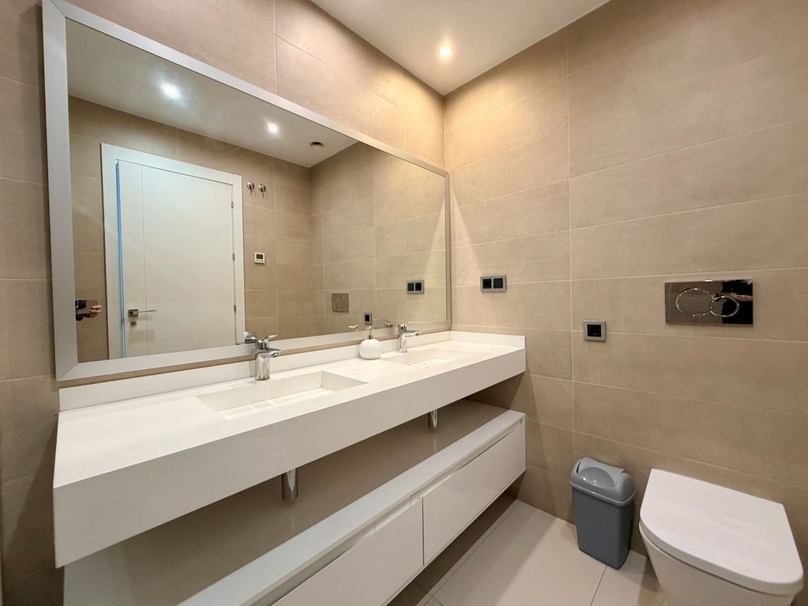 2 soverom Leilighet til salgs i Benidorm med svømmebasseng garasje - € 599 000 (Ref: 9788051)