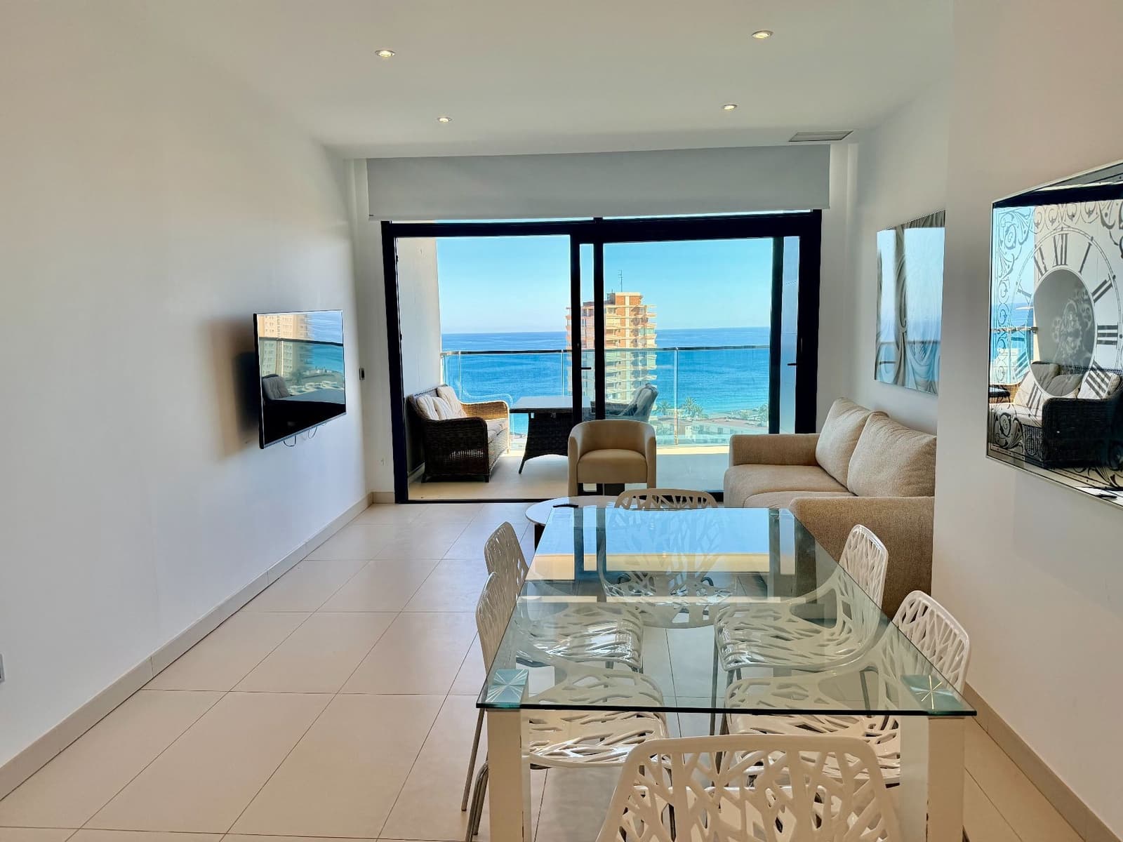 2 soverom Leilighet til salgs i Benidorm med svømmebasseng garasje - € 599 000 (Ref: 9788051)