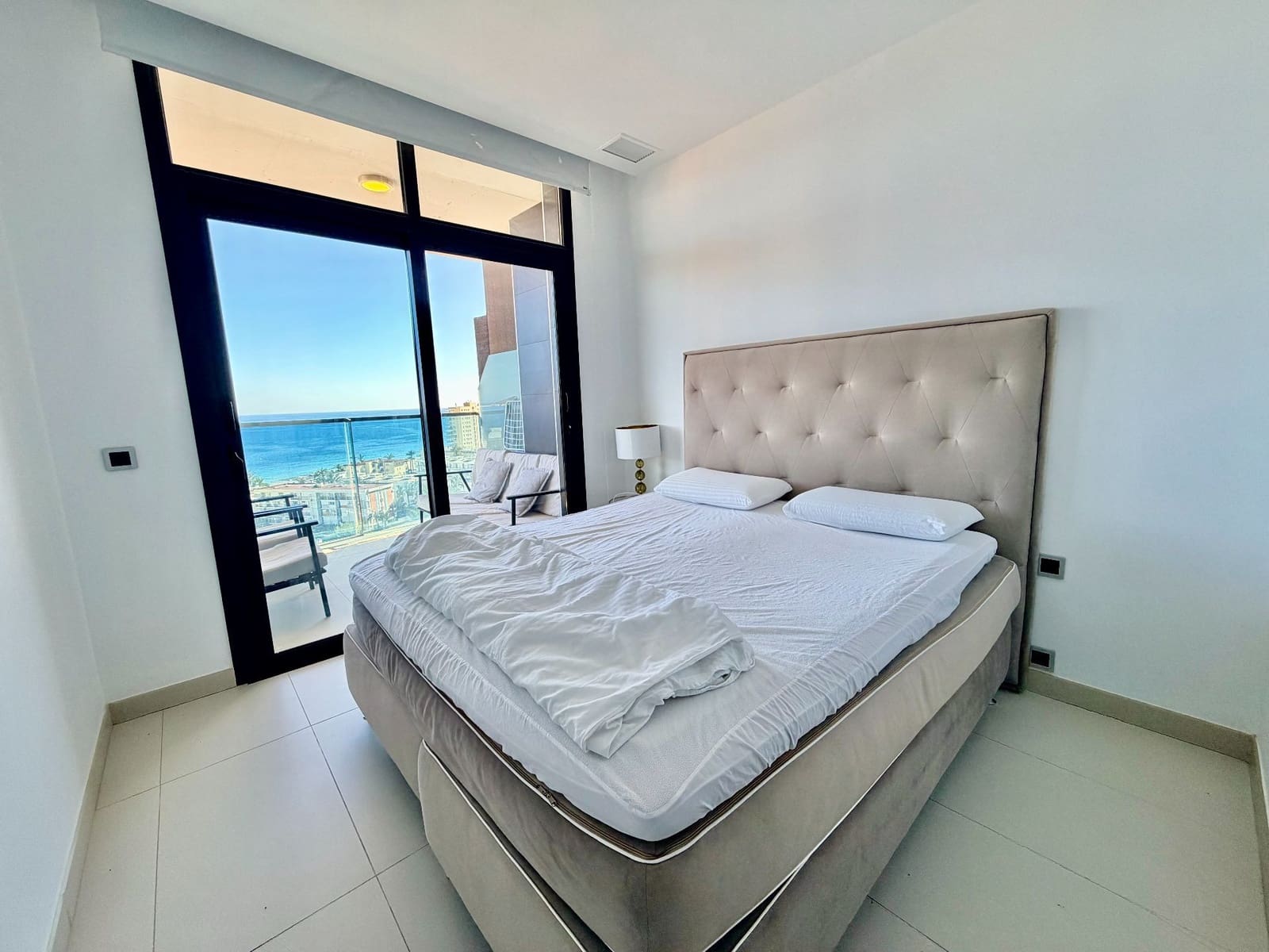 2 soverom Leilighet til salgs i Benidorm med svømmebasseng garasje - € 599 000 (Ref: 9788051)