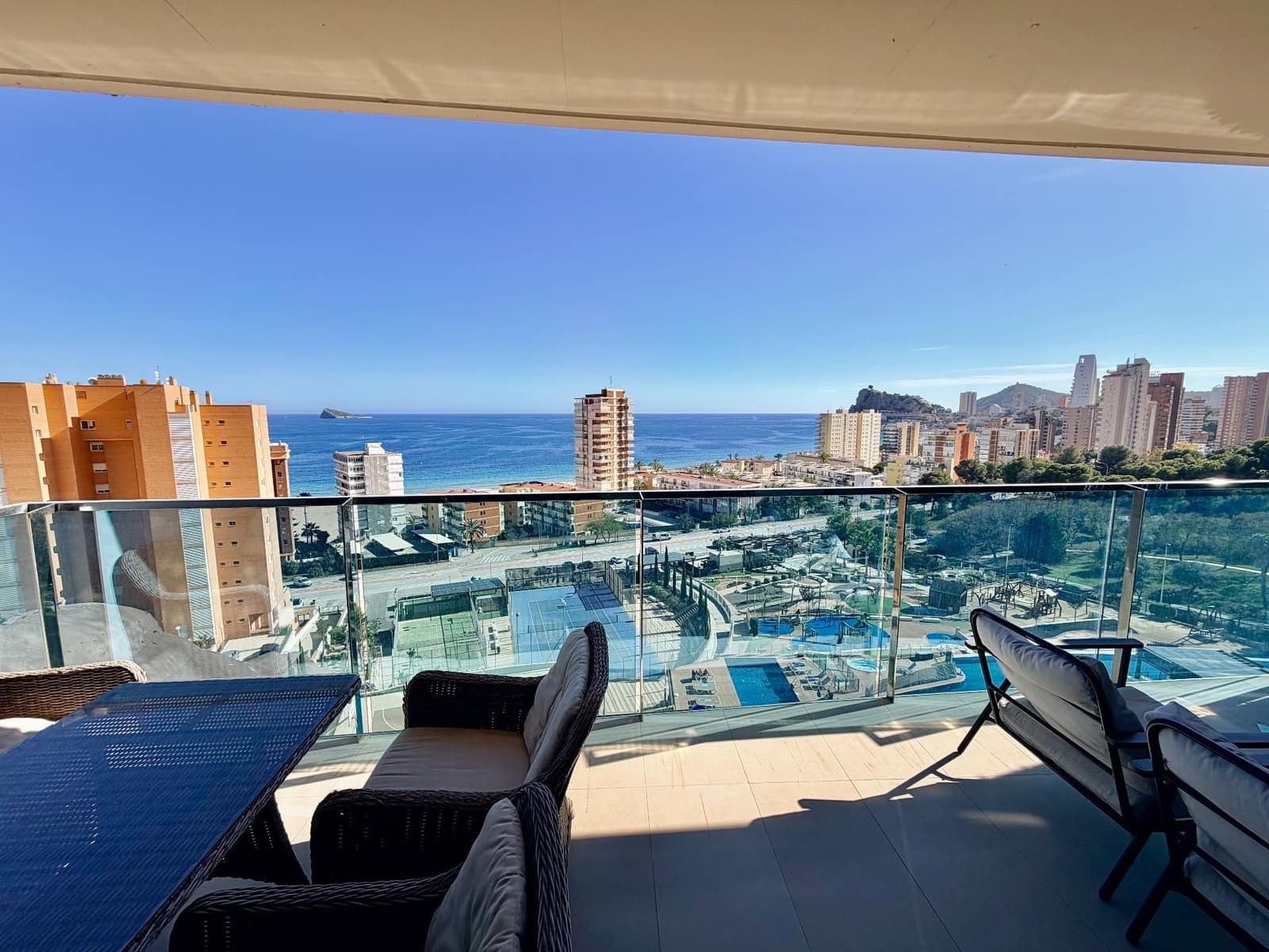 2 soverom Leilighet til salgs i Benidorm med svømmebasseng garasje - € 599 000 (Ref: 9788051)