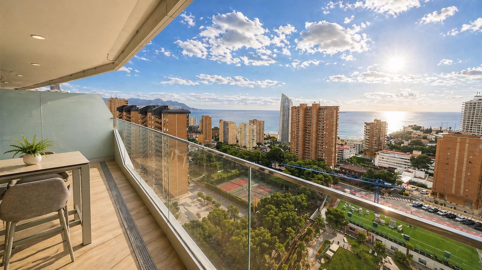 2 sovrum Lägenhet till salu i Benidorm med pool garage - 674 000 € (Ref: 9828750)