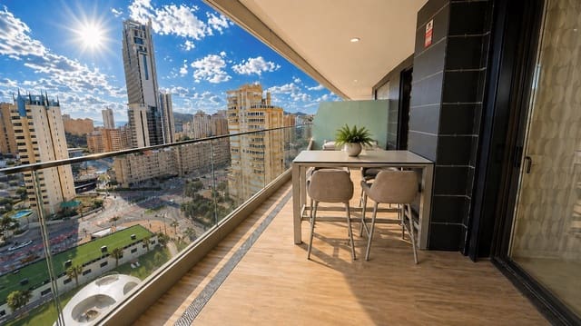 2 soveværelse Lejlighed til salg i Playa Poniente, Benidorm med swimmingpool garage - € 674.000 (Ref: 9828750)